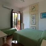 Oda ve Kahvaltı Giada 4*