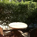 Oda ve Kahvaltı Giada 4*