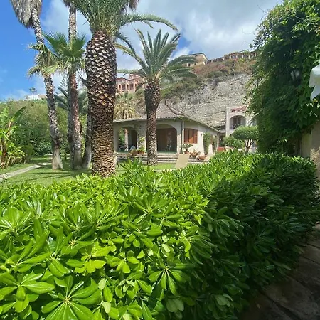 Giada Bed & Breakfast 4*