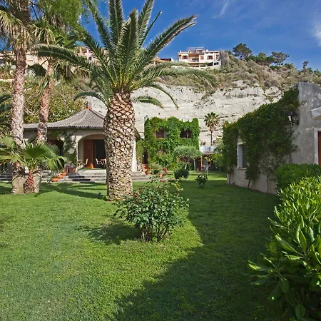 Giada Bed & Breakfast 4*