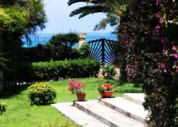 基亚达别墅酒店 4*